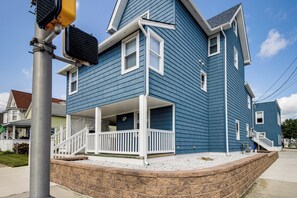 Apartment (4 Bedrooms) | Interior - 5 Blocks to Wildwood Beach: Family Getaway! (Wildwood)