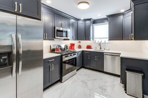 Apartment (4 Bedrooms) | Interior - 5 Blocks to Wildwood Beach: Family Getaway! (Wildwood)