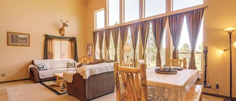 House (3 Bedrooms) | Depan hartanah