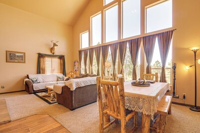 Luxe Cabin Retreat, Near Bryce & Zion Nat'l Parks!