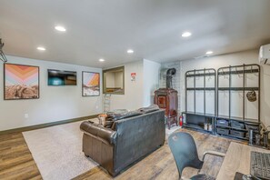 House (3 Bedrooms) | Interior - Lake Access, Mtn Views: 'cooks Cabin' in Kamas! (Oakley)