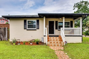 Front of property - Walkable to FSU Campus: Cozy Retreat w/ Deck! (Tallahassee)