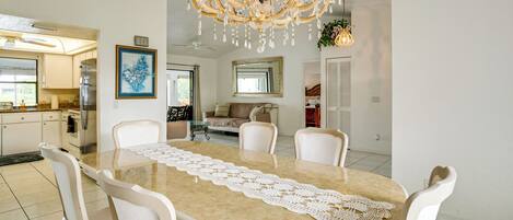 House (3 Bedrooms) | Interior