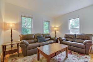 House (4 Bedrooms) | Interior