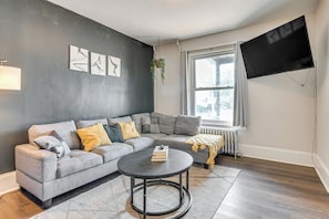 Apartment (3 Bedrooms) | Front of property