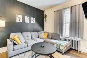 Apartment (3 Bedrooms) | Front of property