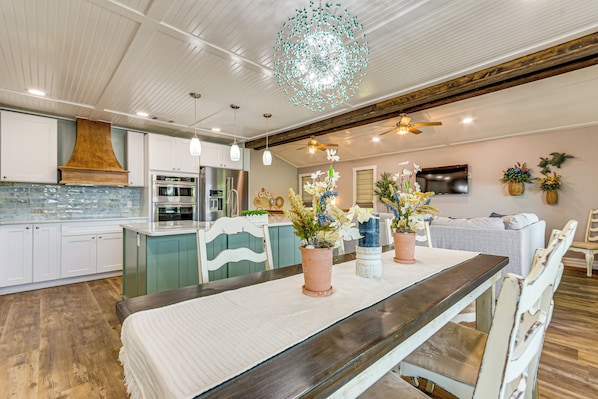 House (3 Bedrooms) | Interior