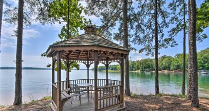Clemson Game Retreat: Lakefront Keowee Key Condo