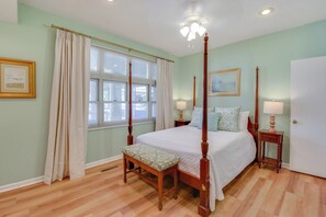 Apartment (2 Bedrooms) | Interior - Clemson Game Retreat: Lakefront Keowee Key Condo (Salem)