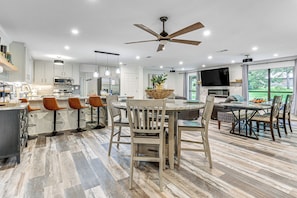 Nhà (4 Bedrooms) | Nội thất