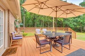 Casa (4 Bedrooms) | Restaurante al aire libre