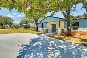 Interior - 1 Mi to Lake Lbj: Peaceful Home w/ Patio & Yard! (Marble Falls)