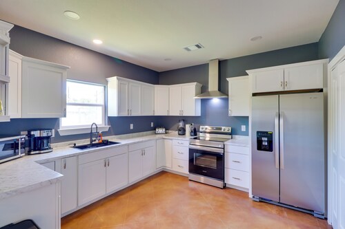 Quiet Hill Country Home: 1 Mi to Lake LBJ Access!