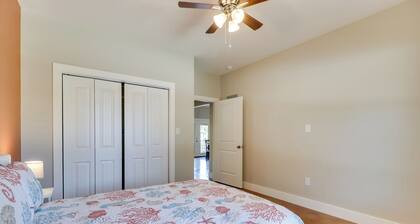 Quiet Hill Country Home: 1 Mi to Lake LBJ Access!