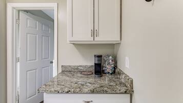 Nhà (2 Bedrooms) | Nội thất