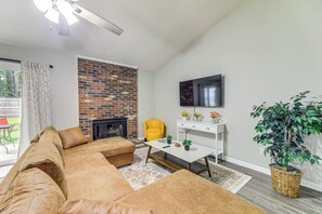 House (2 Bedrooms) | Front of property