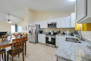 Apartment (2 Bedrooms) | Interior - Greenville Getaway: Close to Campus + Stadium! (Greenville)