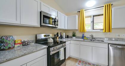 Greenville Getaway: Close to Campus + Stadium!