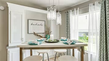 House (2 Bedrooms) | Interior