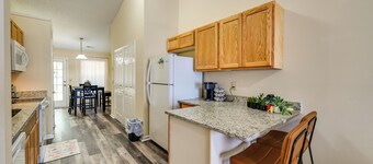 Pirate Game Day Base: Greenville Home Near Campus!