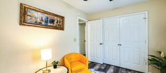 Easy ECU Access: Modern Home w/ Patio!
