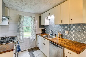 Cottage (2 Bedrooms) | Interior