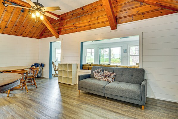 Cottage (2 Bedrooms) | Interior