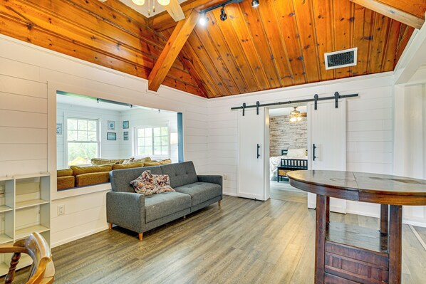 Cottage (2 Bedrooms) | Interior