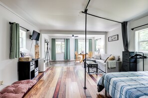 Apartment (0 Bedroom) | Interior