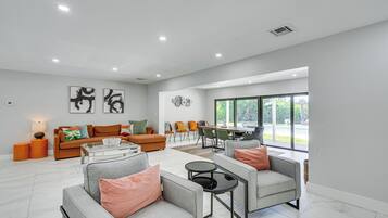 Rumah (4 Bedrooms) | Interior