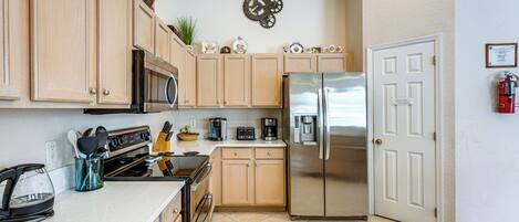 House (4 Bedrooms) | Interior