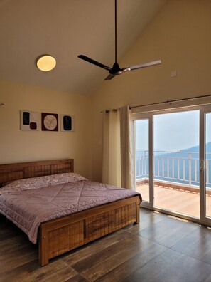 Villa, 3 Bedrooms, Accessible, Smoking