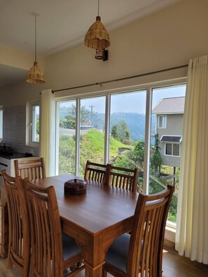 Villa, 3 Bedrooms, Accessible, Smoking | Dining
