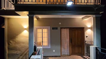 Villa, 3 chambres, accessible aux personnes à mobilité réduite, fumeurs | Terrasse/Patio