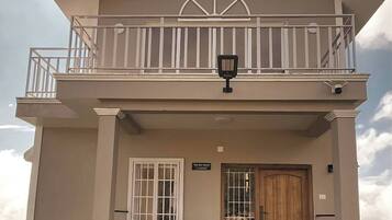 Villa, 3 Bedrooms, Accessible, Smoking | Exterior