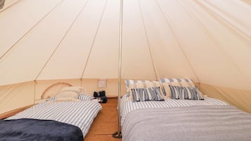 1 bedroom, individually decorated, individually furnished