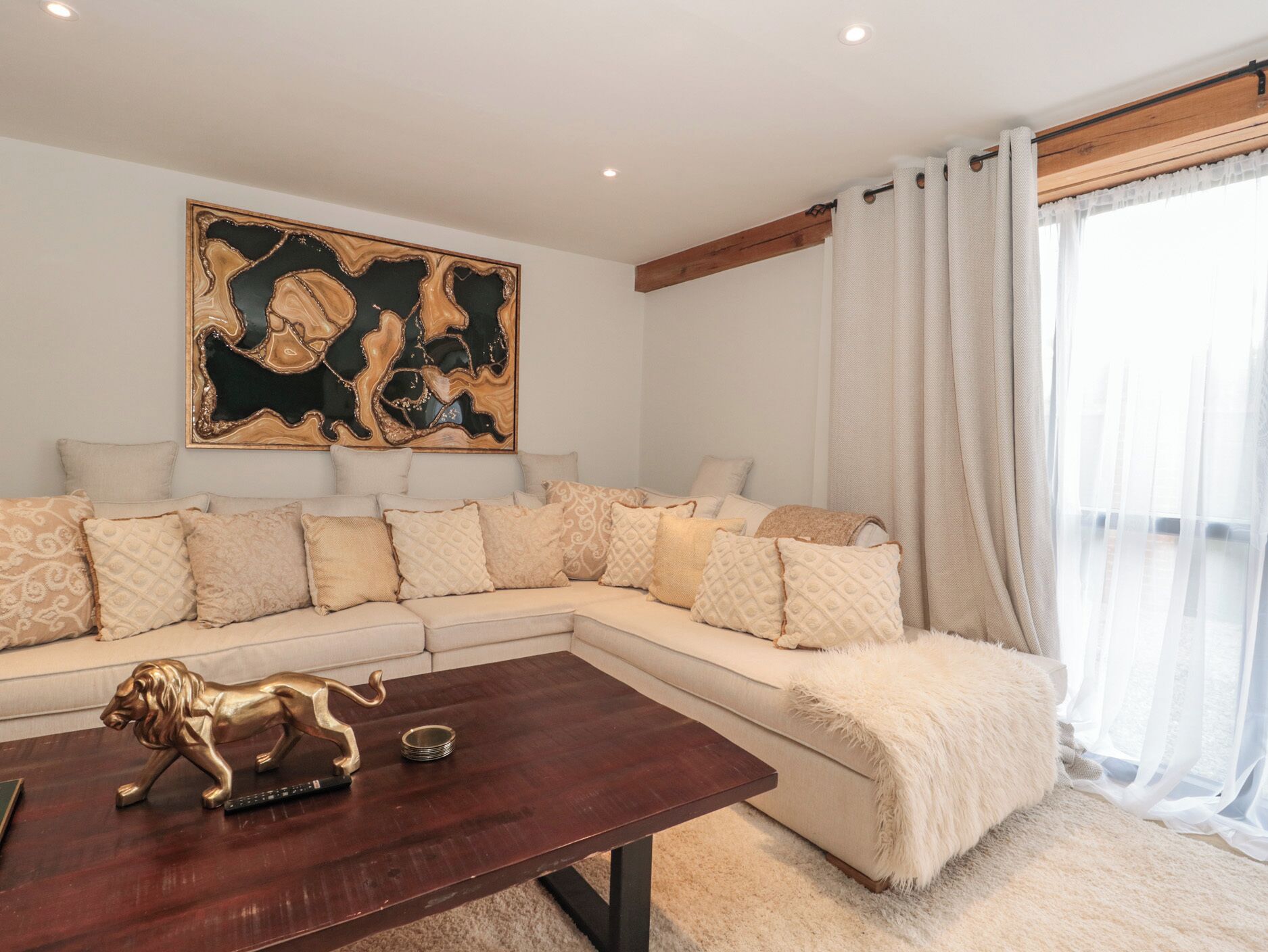 คอทเทจ | บริเวณนั่งเล่น