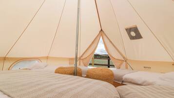 1 makuuhuone, yksilöllisesti sisustettu, yksilöllisesti kalustettu