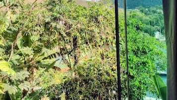 雙人房, 部分海景 | 房內夾萬、免費 Wi-Fi