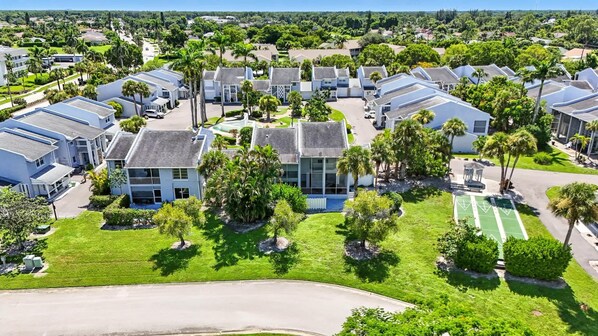 Exterior - Naples Retreat - Walk to Pool and More (Naples)