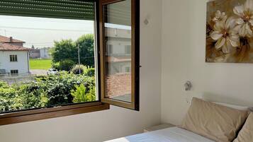 1 chambre, fer et planche Ă repasser, Wi-Fi, draps fournis