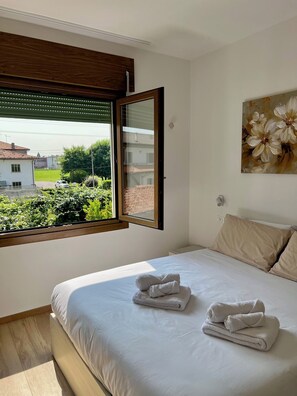 1 chambre, fer et planche à repasser, Wi-Fi, draps fournis