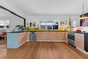 Oven, stovetop, dishwasher, coffee/tea maker