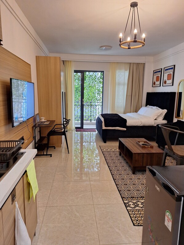 1 bedroom, desk, iron/ironing board, WiFi