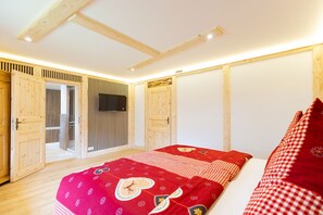 4 bedrooms, WiFi, bed sheets