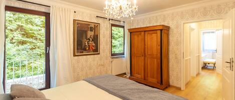 2 slaapkamers, een strijkplank/strijkijzer, wifi, beddengoed