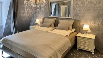 3 habitaciones, tabla de planchar con plancha, wifi y ropa de cama