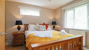 Cottage | 3 bedrooms, individually decorated, individually furnished, free WiFi