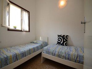 2 bedrooms
