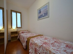 2 bedrooms